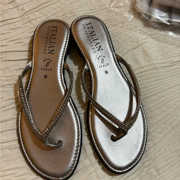 Italian Shoemakers Black and Silver Sandals - Picture 2 of 4